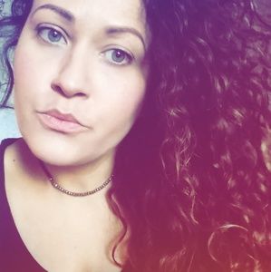 Meet your Posher, Malia